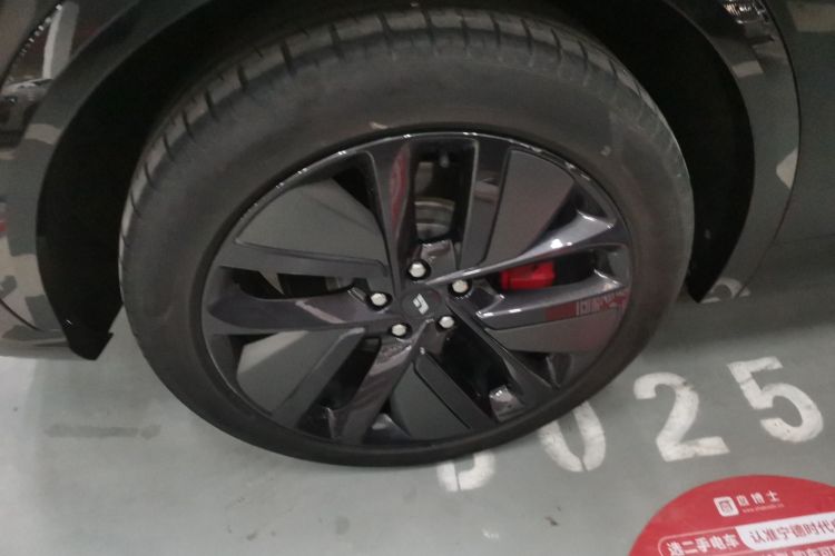 理想汽车 理想L7 2023款 Pro车身外观6008