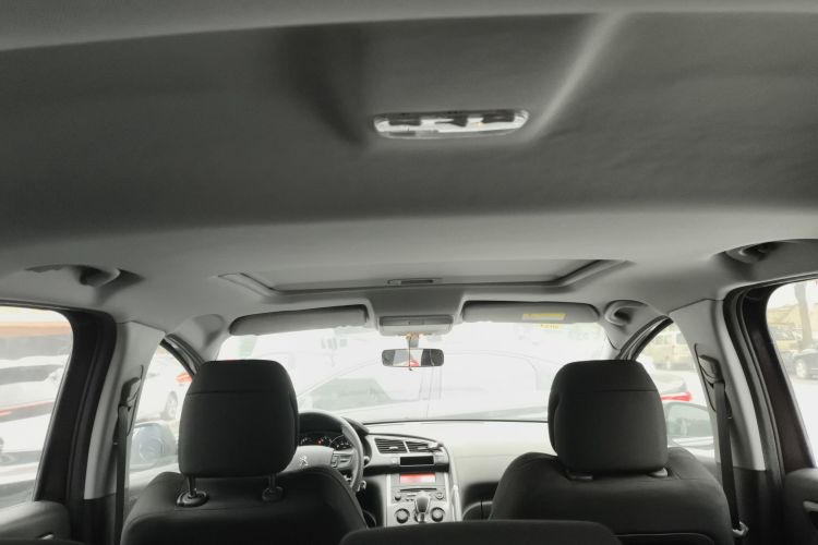 标致3008 2016款 2.0L 自动经典版中控内饰22