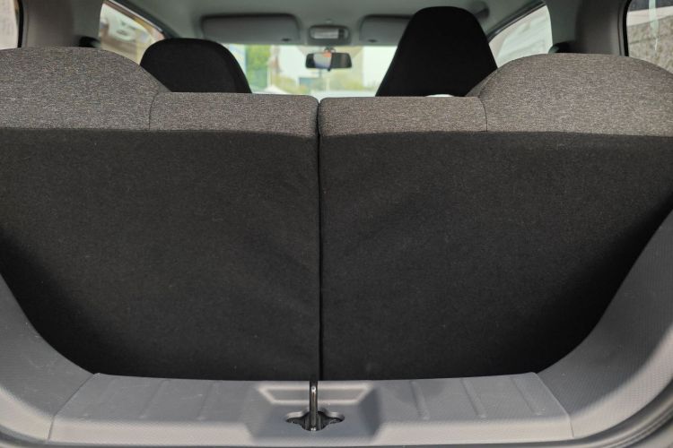 奇瑞 QQ冰淇淋 2022款 170km 圣代 磷酸铁锂机舱底盘23