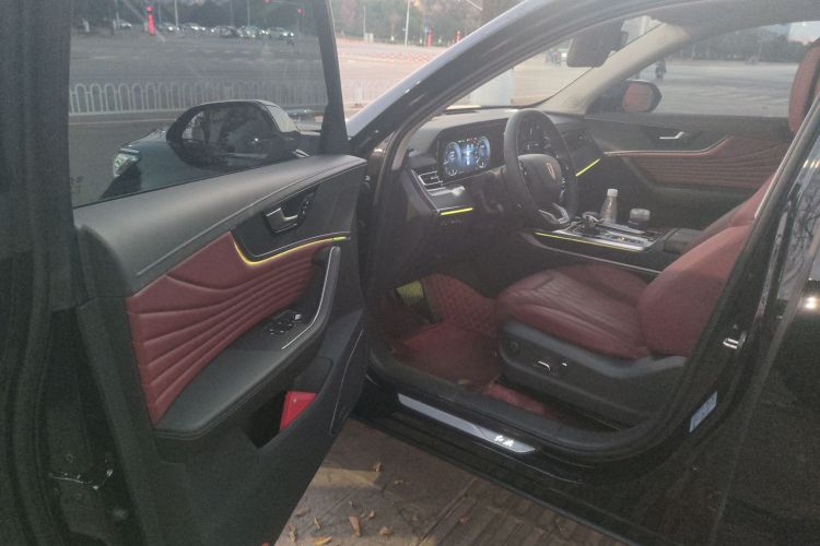 红旗HS5 2023款 2.0T 旗享Pro版中控内饰20