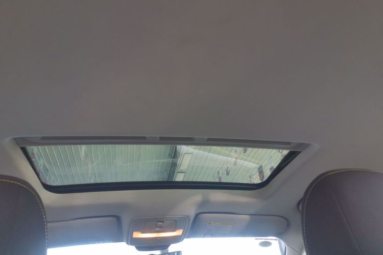 荣威i5 2021款 1.5L CVT铂金版中控内饰22