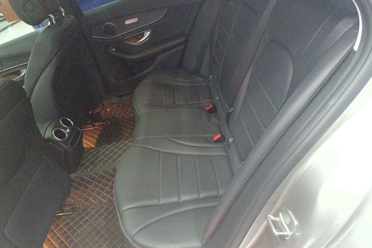 奔驰C级 2019款 C 180 L 时尚型运动版中控内饰21