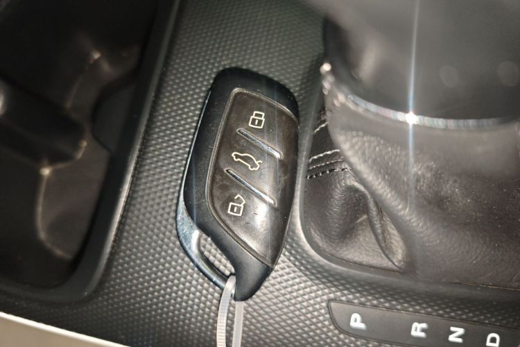 荣威 科莱威CLEVER 2021款 302km新四座超能版中控内饰11