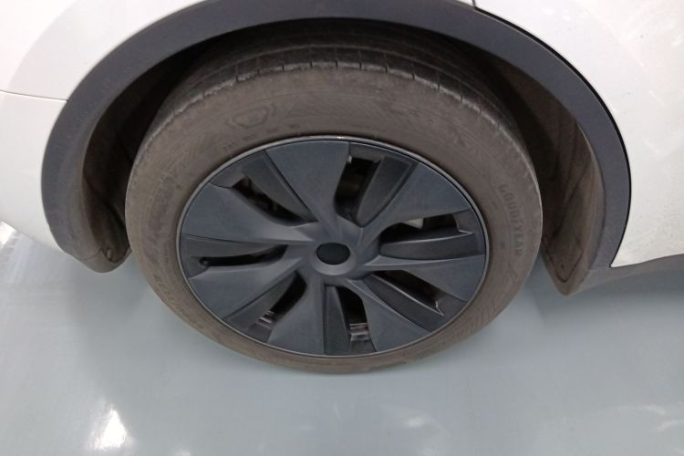 特斯拉 Model Y 2024款 后轮驱动版车身外观6008