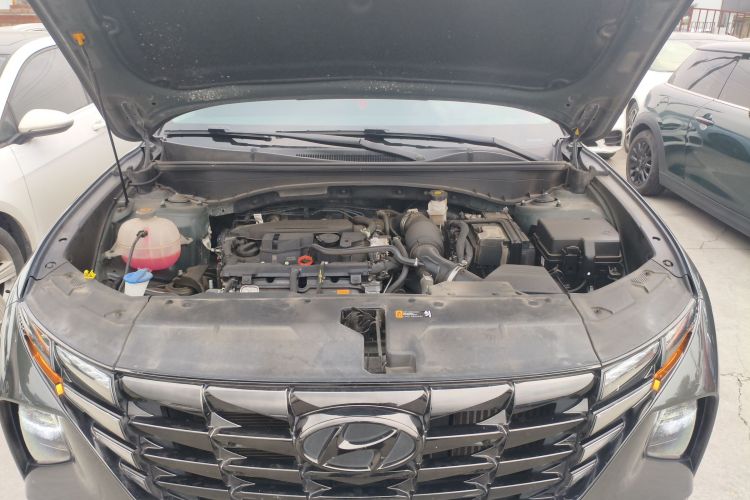 现代 2023款 途胜L 1.5T 自动两驱DLX豪华版机舱底盘24