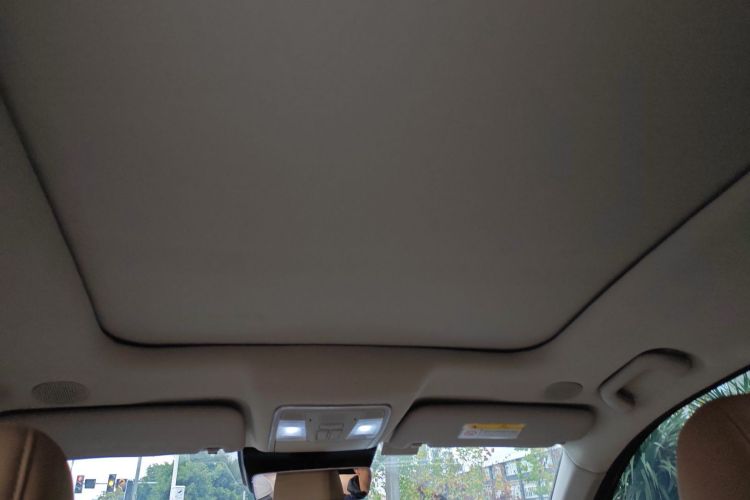 蓝电E5 2023款 1.5L DE-i 110KM旗舰型 7座中控内饰22