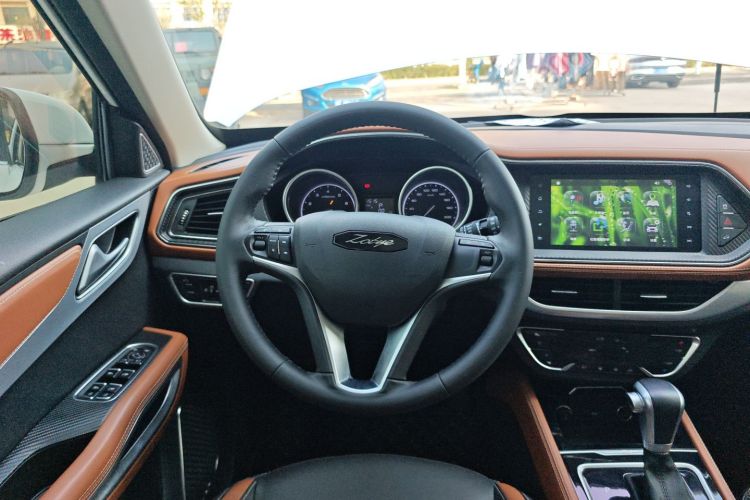 众泰T300 2017款 1.5T CVT尊享型中控内饰13