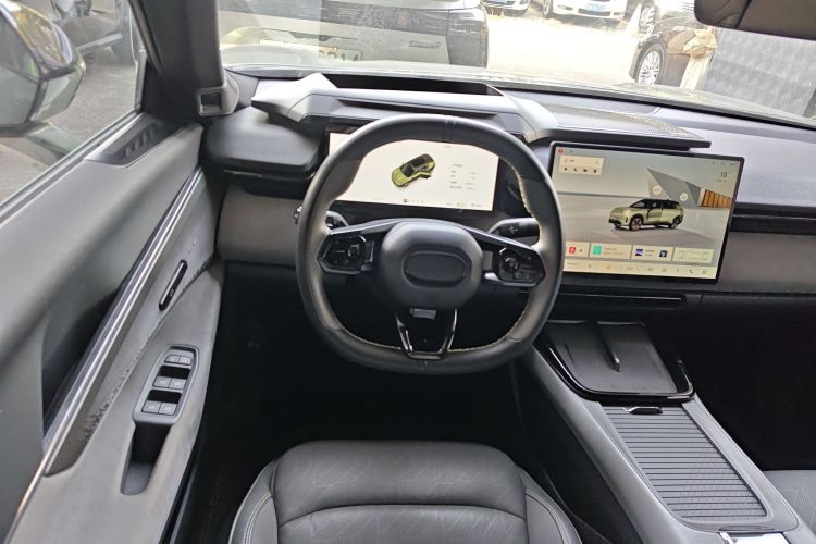 领克08 EM-P 2023款 220km 四驱性能Halo局部细节13