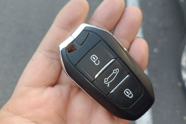 雪铁龙C4L 2014款 1.6THP 智驱版 自动劲智型中控内饰11