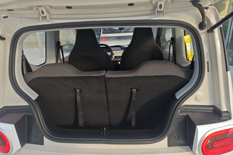 五菱汽车 宏光MINIEV 2024款 第三代 215km 青春版机舱底盘23