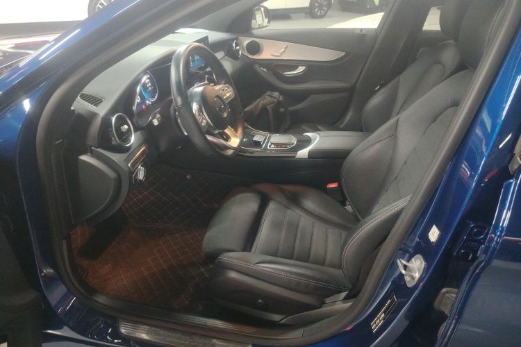 奔驰C级 2020款 C 260 运动版局部细节19