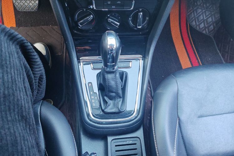 大众 宝来 2018款 1.5L 自动舒适型中控内饰18