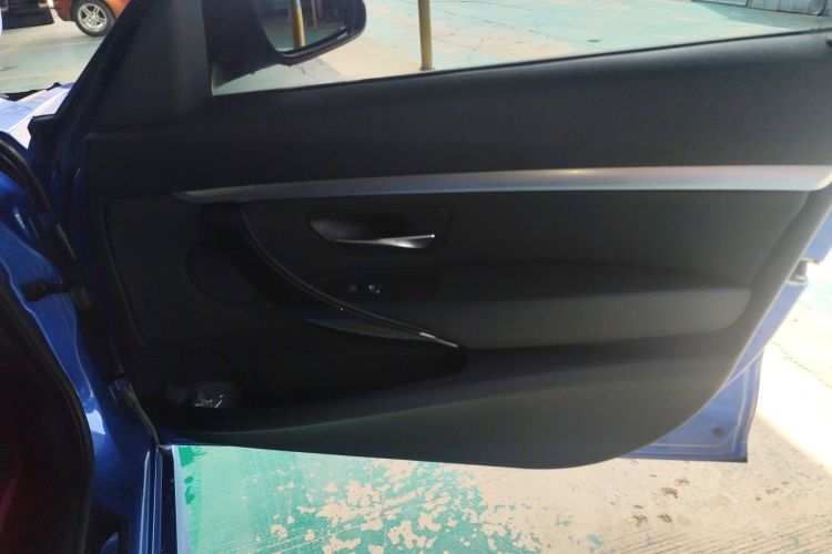 宝马3系GT 2020款 320i M运动套装中控内饰42