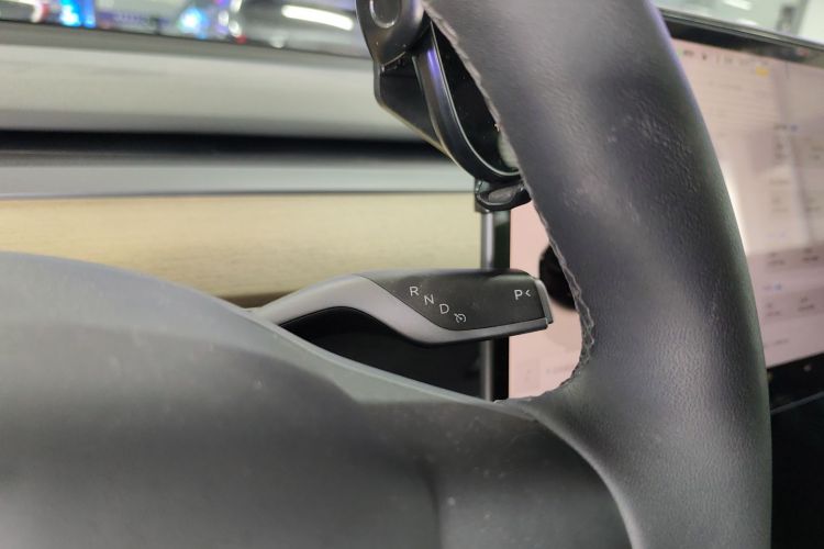 特斯拉 Model Y 2023款 长续航全轮驱动版局部细节18