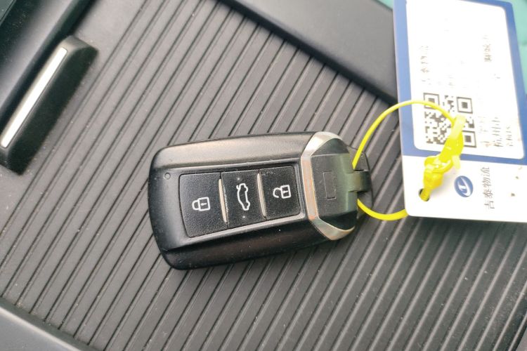 东风风神 奕炫 2020款 230T 自动炫目曜夜骑士版中控内饰7001