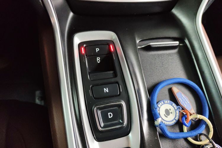 本田 英仕派 2019款 锐·混动 2.0L 净尚版 国VI中控内饰18