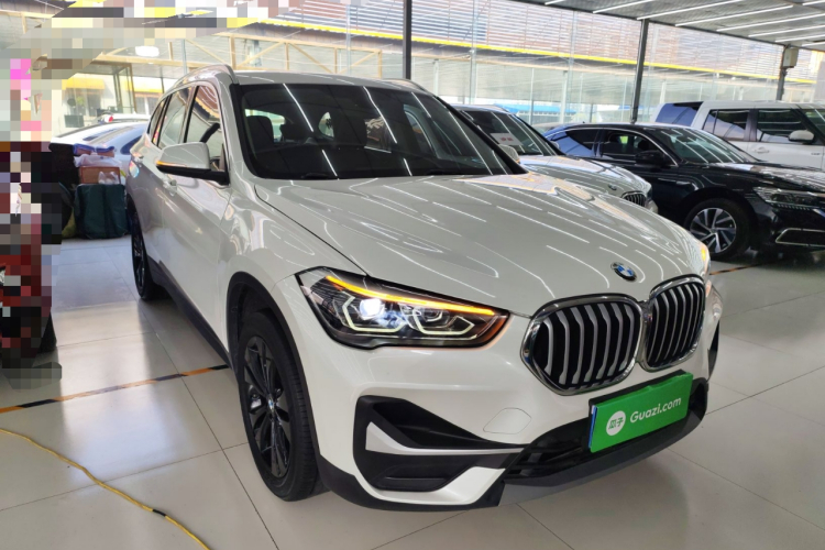 宝马X1 2020款 sDrive20Li 时尚型车身外观3