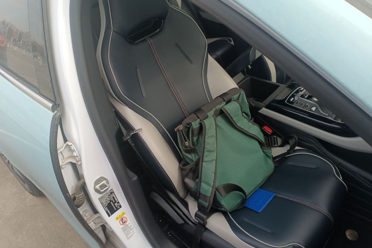 比亚迪 秦PLUS 2021款 DM-i 55KM 旗舰型局部细节41