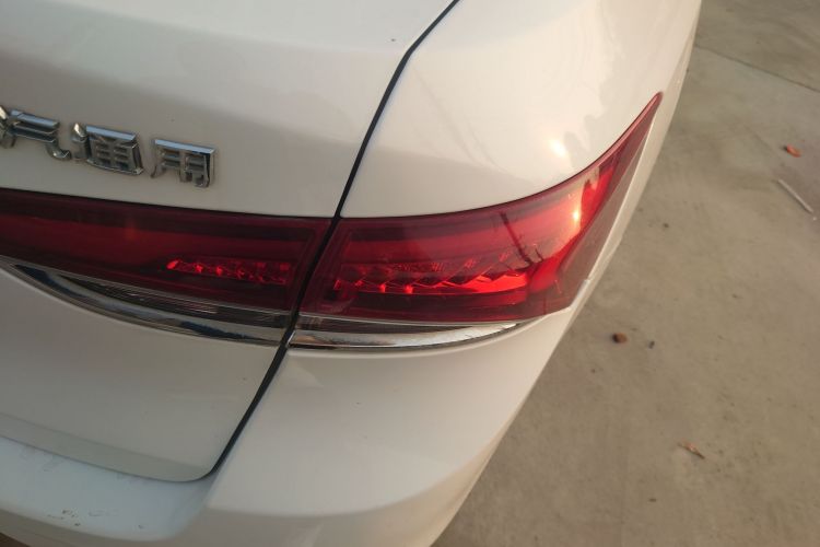 别克 英朗 2018款 15T 双离合精英型 国V车身外观9