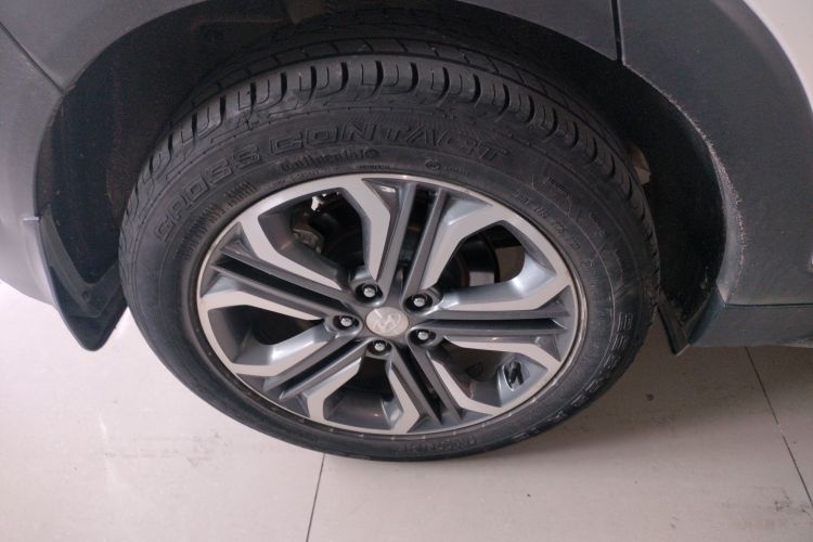 现代 途胜 2015款 1.6T 双离合四驱尊贵型车身外观6008