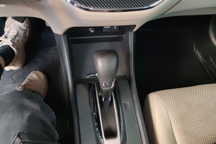 本田 杰德 2014款 1.8L 自动舒适精英版 5座局部细节18