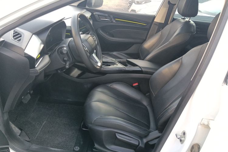 荣威i5 2021款 1.5L CVT钻石版中控内饰19