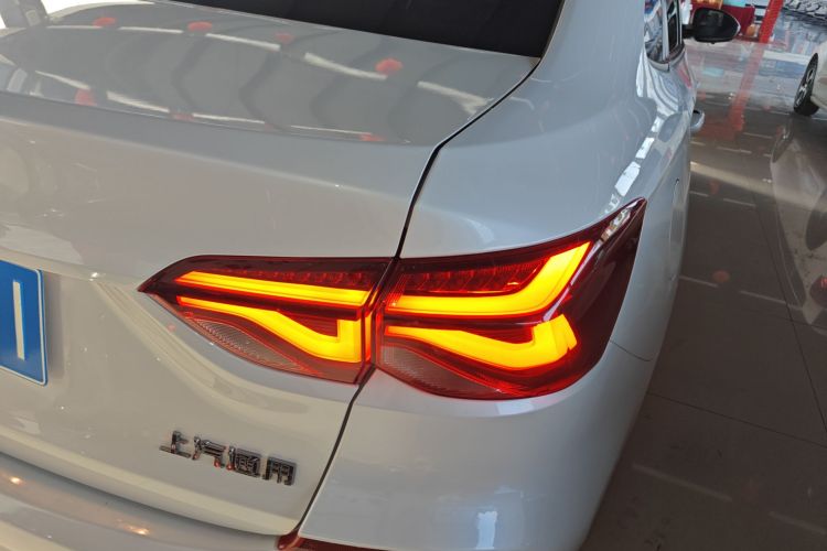 雪佛兰 科鲁泽 2024款 1.5L 双离合悦享版车身外观9