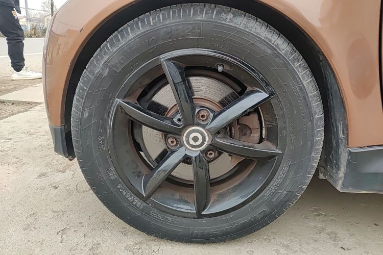 smart fortwo 2015款 1.0 MHD 新年特别版车身外观6007