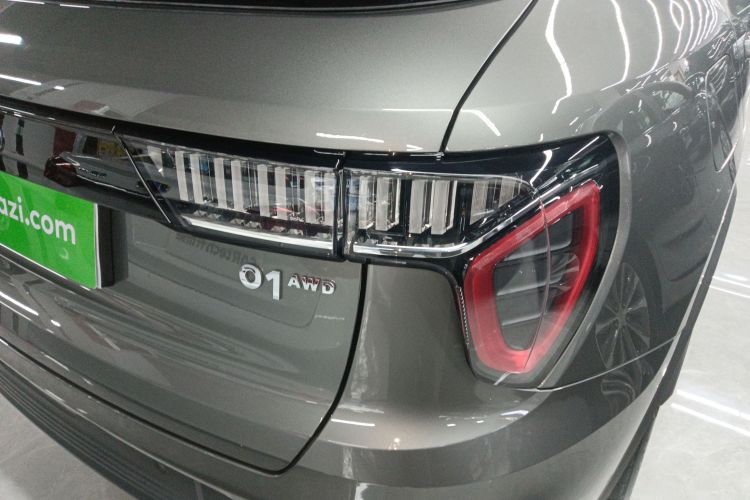 领克01 2021款 2.0TD 四驱劲Halo车身外观9