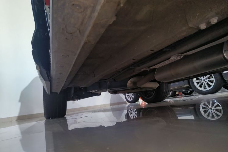 捷途X90 2023款 子龙 2.0T DCT武神版 7座局部细节9001