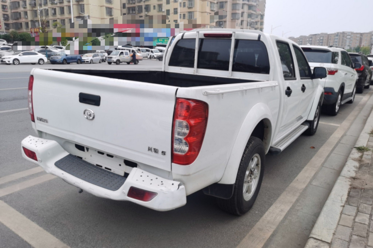 长城 风骏5 2021款 2.0T柴油两驱精英型大双排国VI GW4D20M车身外观7