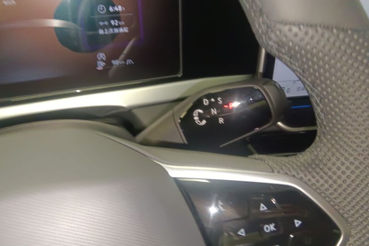 大众 帕萨特 2025款 Pro 380TSI 龙耀版局部细节18