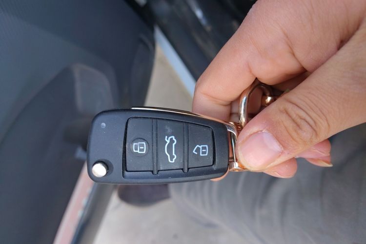 奇瑞 QQ冰淇淋 2025款 155km 圣代版中控内饰11