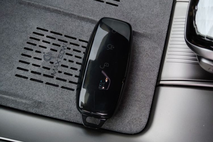 腾势N8 2023款 四驱超混旗舰七座版中控内饰11