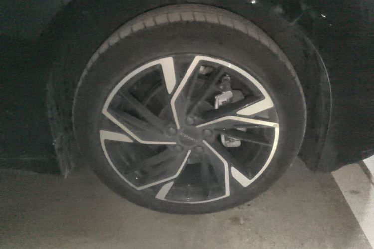 领克03 2023款 1.5TD DCT劲Pro车身外观10