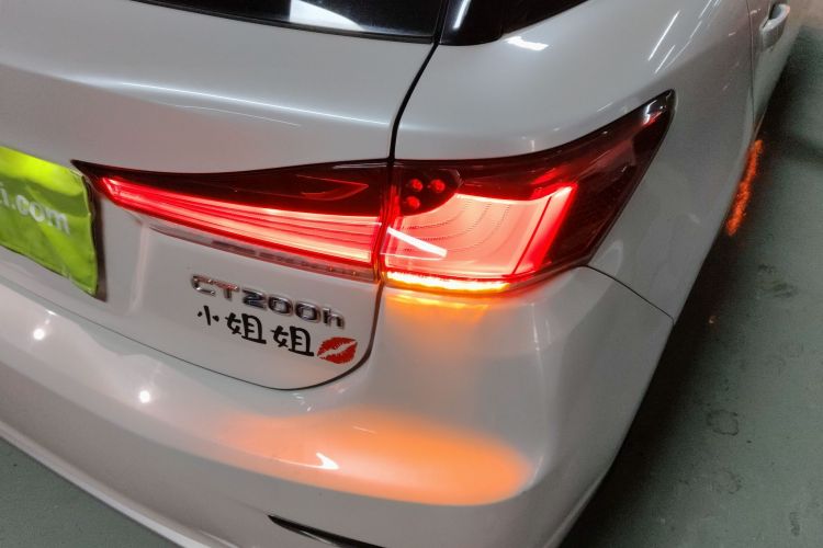 雷克萨斯CT 2017款 CT200h 精英版 单色 国V车身外观6001