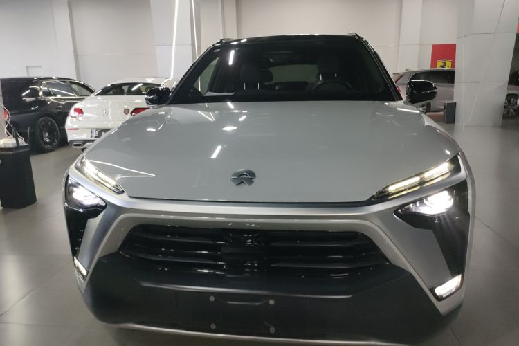 蔚来ES8 2020款 580KM 六座版车身外观2