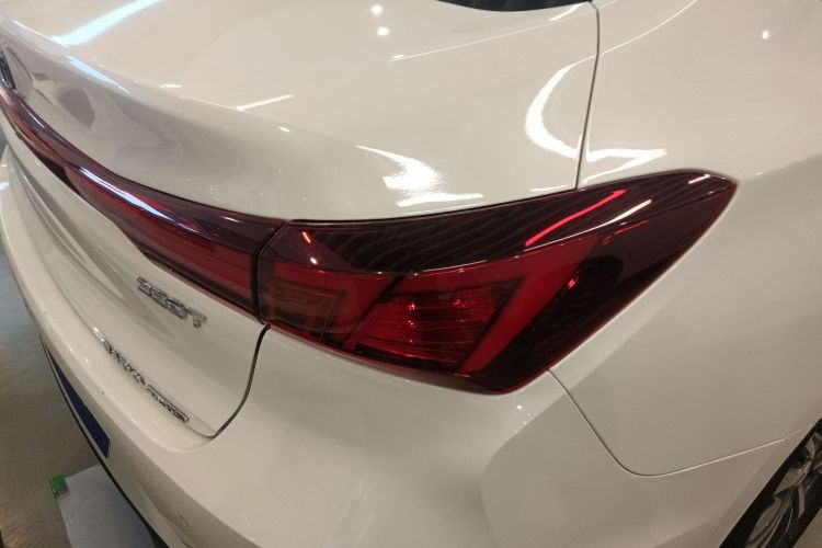 长安 逸动 2023款 畅享版 PLUS 蓝鲸NE 1.4T GDI DCT尊贵版车身外观9