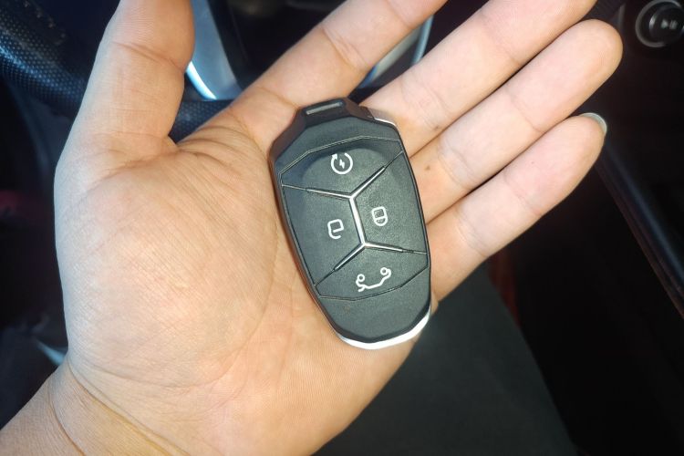 领克03 2020款 2.0TD 自动劲版中控内饰7001