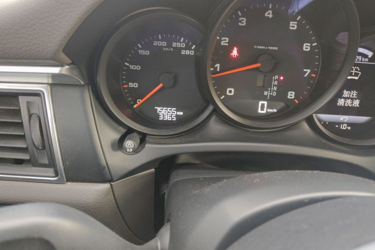 保时捷 2016款 Macan 2.0T中控内饰15