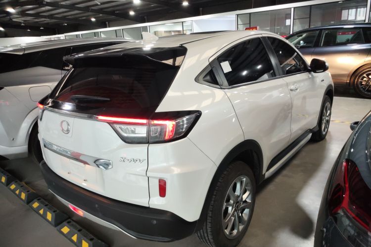 思铭 东风本田X-NV 2020款 电掣版车身外观6005