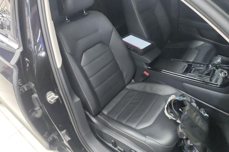 大众 辉昂 2018款 改款 380TSI 两驱商务版局部细节41