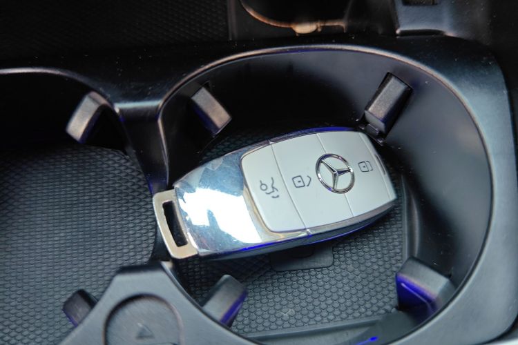 奔驰GLC轿跑 2021款 GLC 260 4MATIC 轿跑SUV中控内饰11