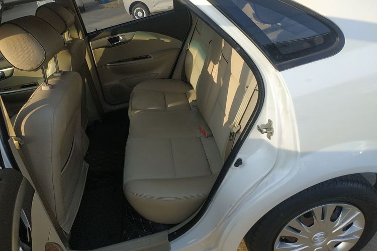 别克 凯越 2015款 1.5L 自动经典型中控内饰7004