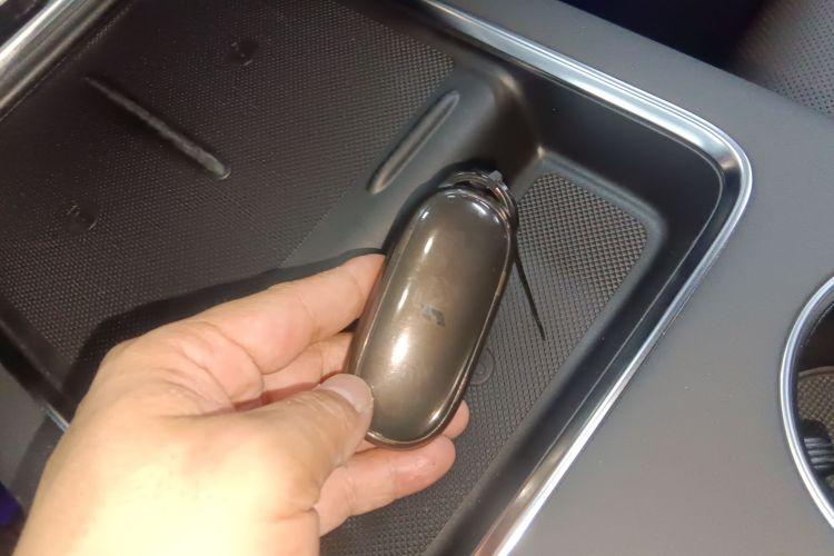 理想汽车 理想L8 2023款 Air中控内饰11