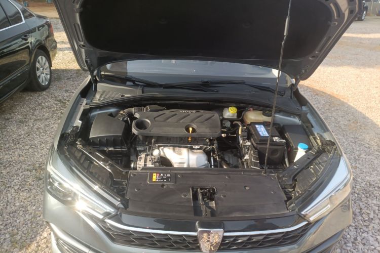 荣威i5 2021款 1.5L CVT钻石版机舱底盘24