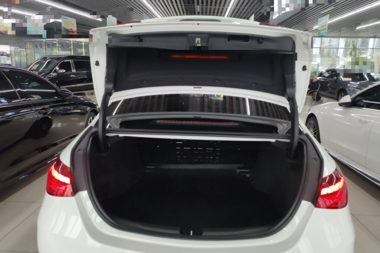 奔驰C级 2025款 C 260 L 运动版局部细节23