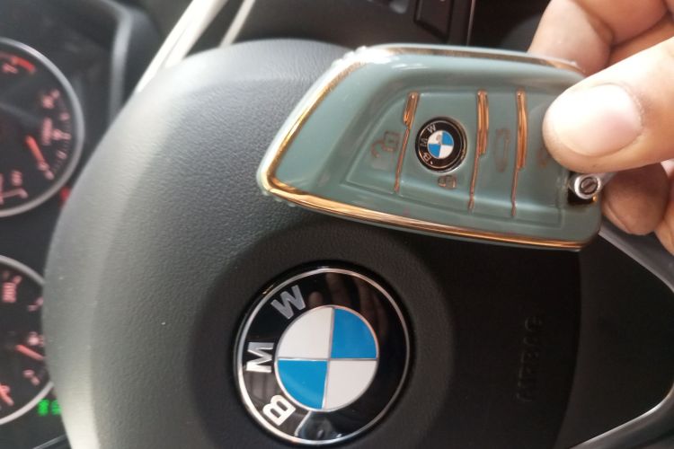 宝马X1 2016款 sDrive18Li 尊享型中控内饰11