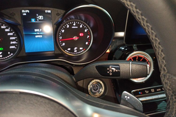 奔驰C级 2021款 C 200 L 动感型运动版中控内饰18