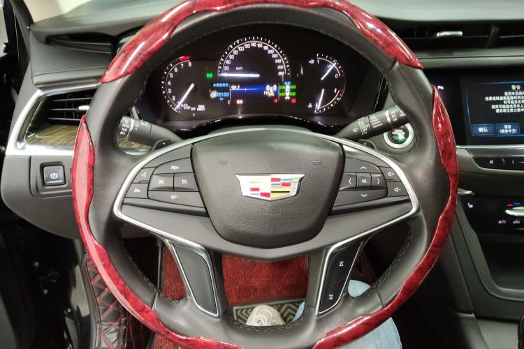 凯迪拉克XT5 2016款 28T 四驱豪华型中控内饰13